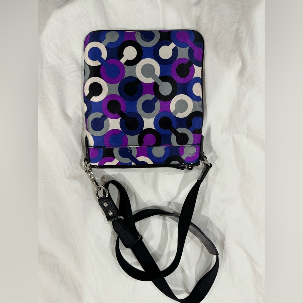 Vintage Coach Crossbody - Picture 4 of 10